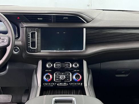 Used 2023 GMC Yukon XL Denali AWD/4WD image 15