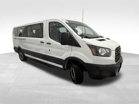Used 2015 Ford Transit 350 XL image 6