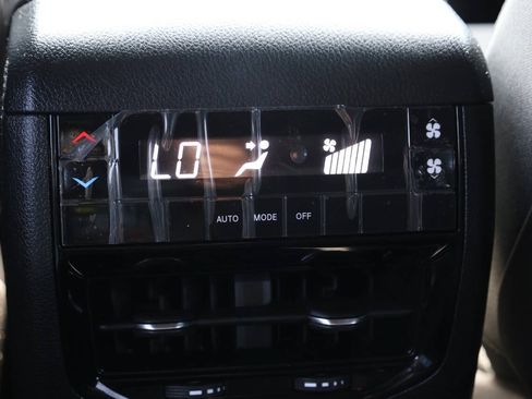 Used 2025 Jeep Grand Cherokee L Laredo w/ Trailer Tow Package AWD/4WD image 22