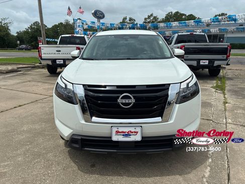 Used 2024 Nissan Pathfinder SV FWD image 6