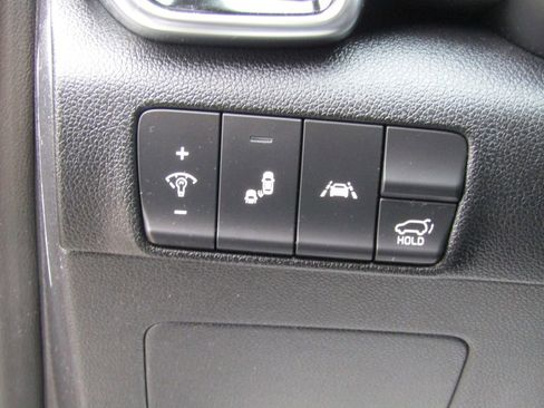 Used 2020 Kia Sportage SX image 18