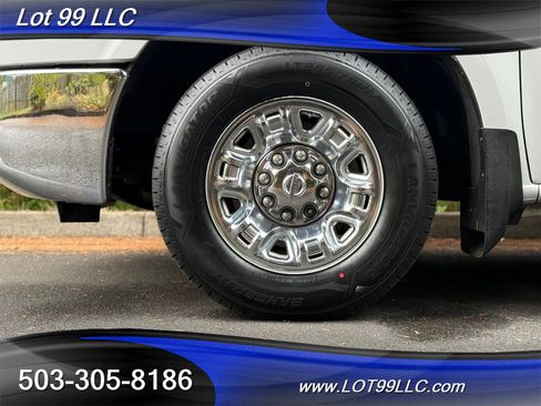 Used 2021 Nissan NV 3500 SV image 23