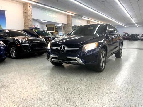 Used 2017 Mercedes-Benz GLC 300 4MATIC Coupe image 40