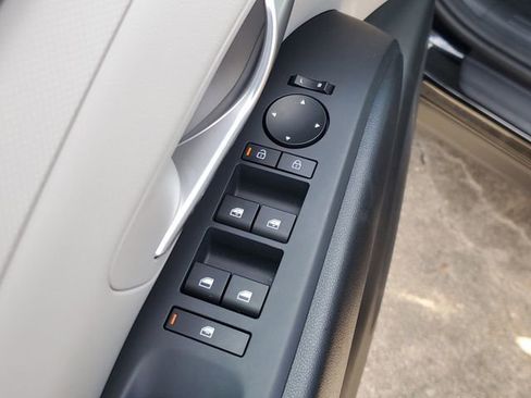 Used 2025 Hyundai Tucson SEL FWD image 17