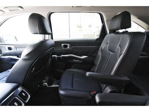 Certified 2023 Kia Sorento SX FWD image 12