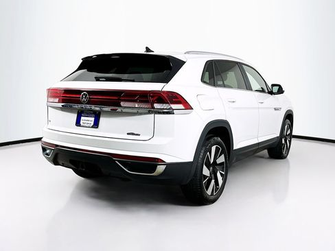 Used 2024 Volkswagen Atlas Cross Sport SE FWD image 7