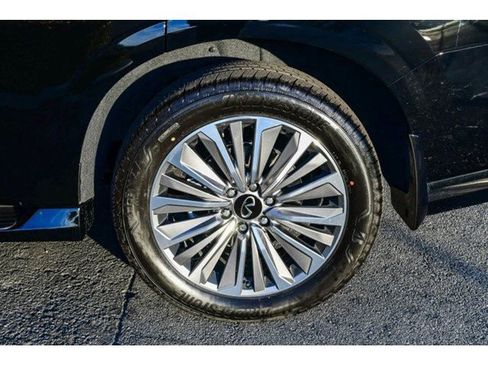 New 2026 INFINITI QX80 Luxe w/ Cargo Package image 10