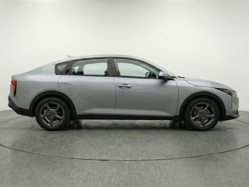 Used 2025 Kia K4 FWD image 11