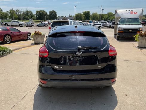 Used 2018 Ford Focus SE FWD image 8