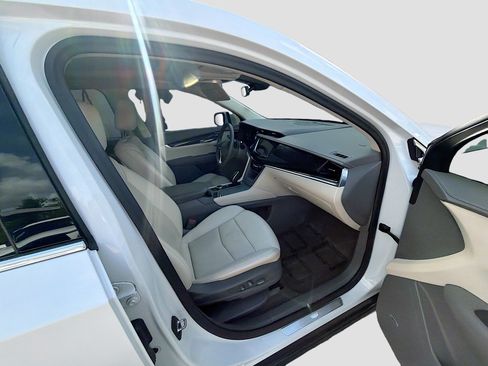 Used 2022 Cadillac XT6 Premium Luxury FWD image 31