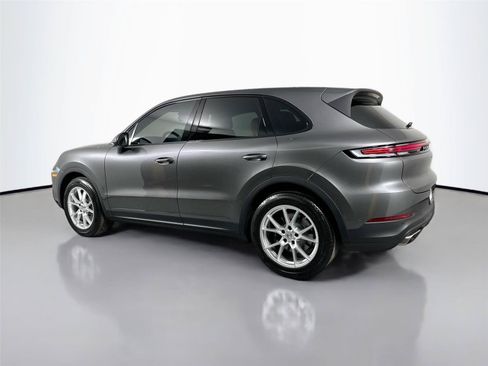 Certified 2026 Porsche Cayenne AWD/4WD image 3