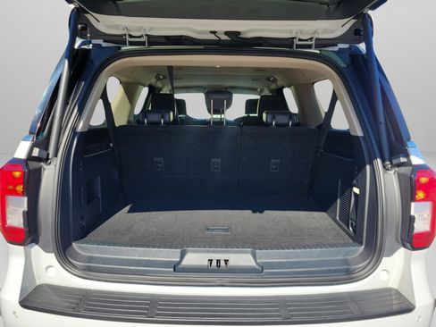 Used 2024 Ford Expedition Max XLT image 32