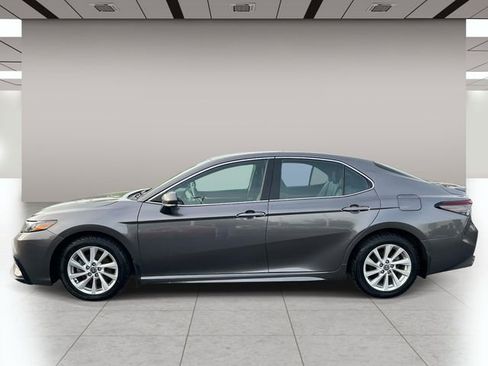 Used 2023 Toyota Camry SE FWD image 7