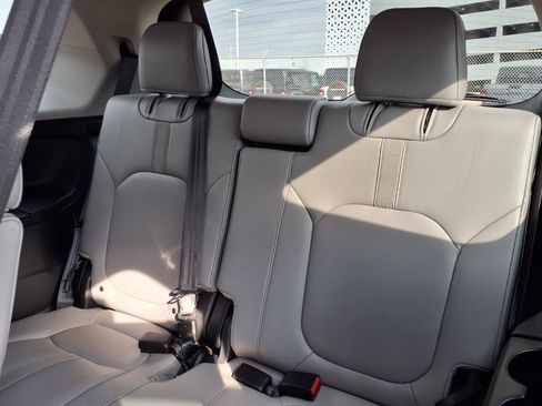 Used 2023 Honda Pilot EX-L image 19