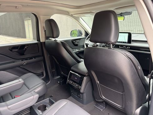 New 2026 Lincoln Aviator AWD image 28