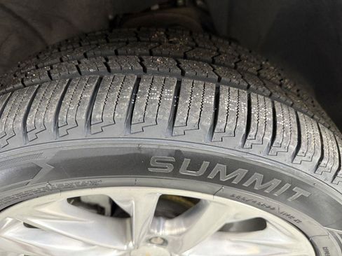 Used 2019 Chevrolet Suburban Premier w/ Premier Plus Edition AWD/4WD image 52