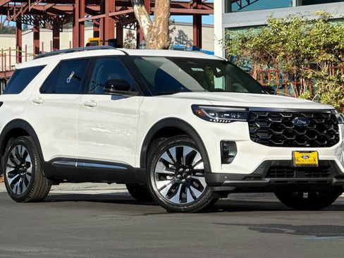 New 2026 Ford Explorer Platinum w/ LUX Leather Package image 2