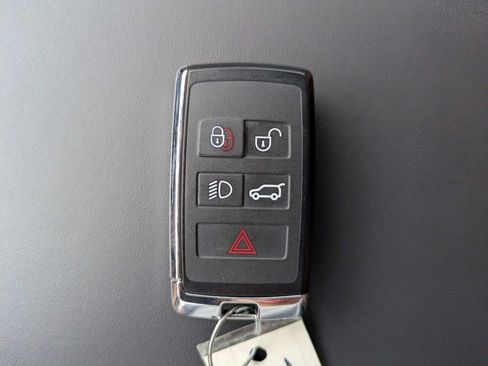 Used 2024 Land Rover Range Rover Sport AWD/4WD image 33