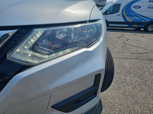 Used 2020 Nissan Rogue SV AWD/4WD image 30