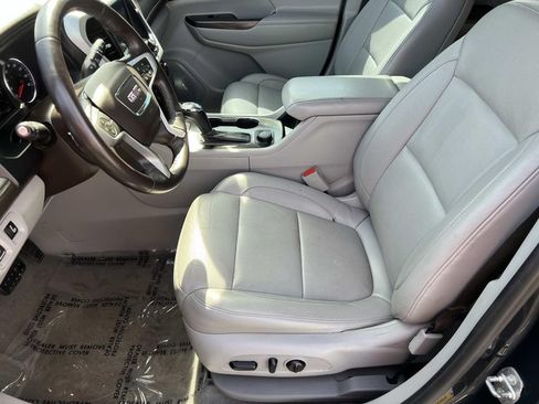 Used 2019 GMC Acadia SLT w/ LPO, Cargo Package FWD image 17