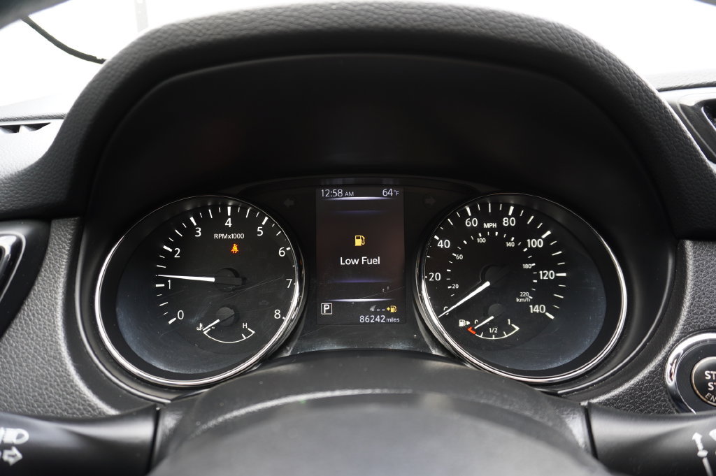 Used 2017 Nissan Rogue Sport SV AWD/4WD image 15