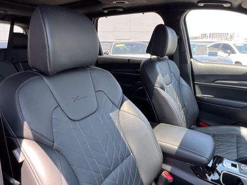 Used 2025 Kia Telluride SX Prestige X-Line AWD/4WD image 16
