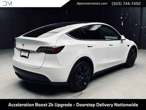 Used 2021 Tesla Model Y Long Range AWD/4WD image 7