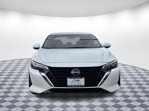 Used 2024 Nissan Sentra SV FWD image 2