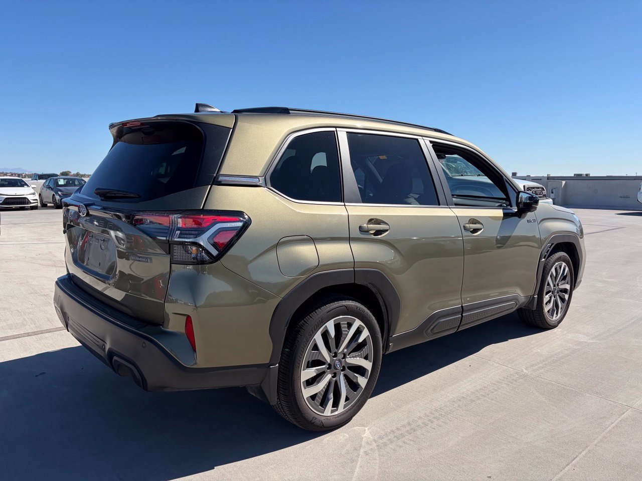 Used 2025 Subaru Forester Touring AWD/4WD image 2