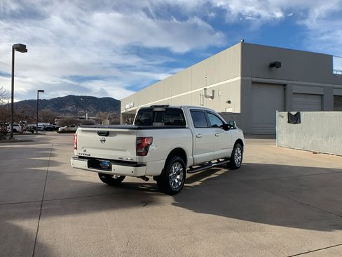 Used 2020 Nissan Titan SL w/ Moonroof Package image 5