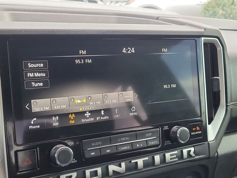 Used 2025 Nissan Frontier SV w/ SV Convenience Package image 21