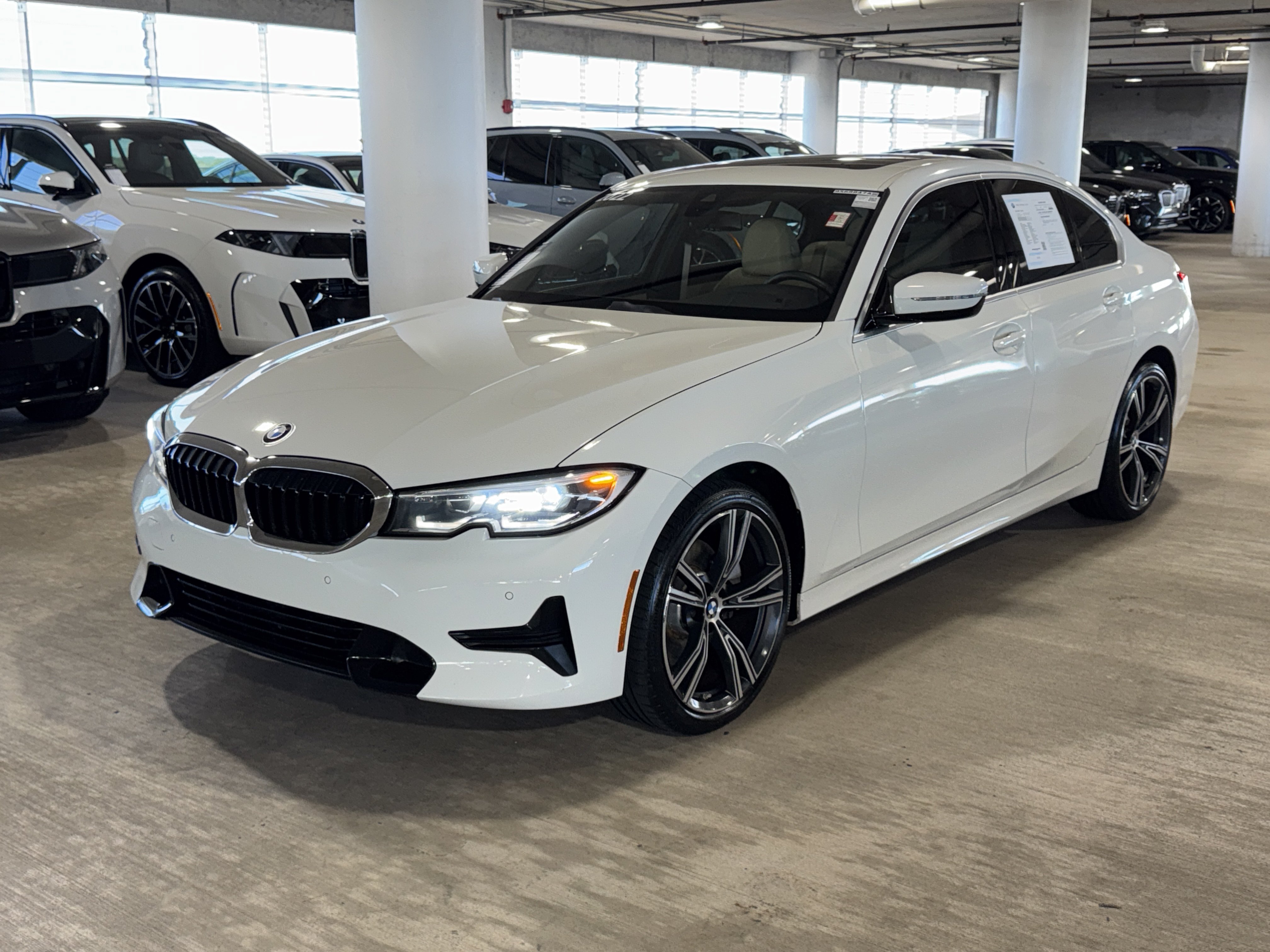 Used 2022 BMW 330i Sedan w/ Driving Assistance Package RWD image 5