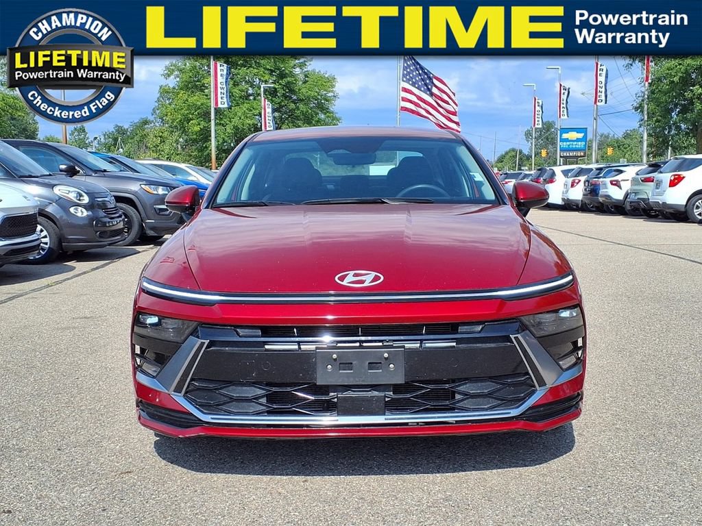Used 2025 Hyundai Sonata SEL FWD image 2