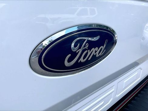 Used 2018 Ford F150 Lariat w/ Equipment Group 502A Luxury AWD/4WD image 30