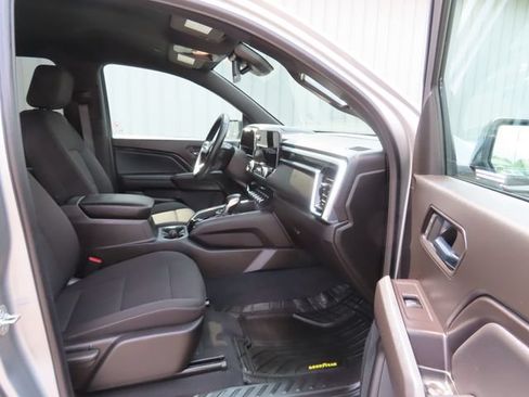 Used 2025 GMC Canyon Elevation w/ Convenience Package AWD/4WD image 24