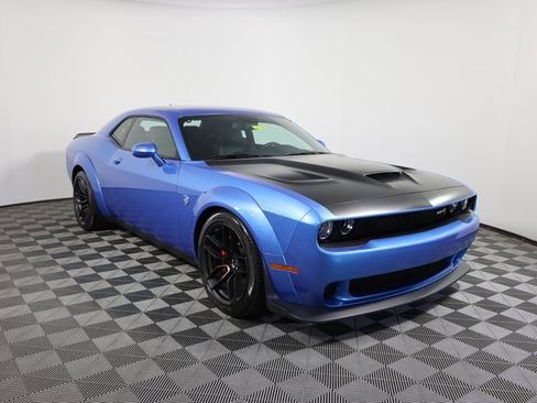 Used 2018 Dodge Challenger SRT Hellcat image 3