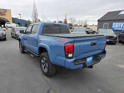 Used 2019 Toyota Tacoma TRD Sport image 27