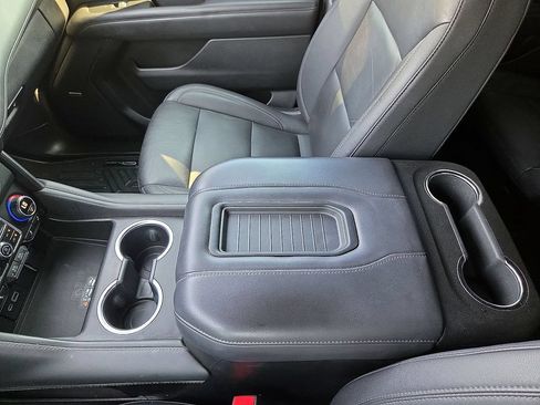 Used 2022 Chevrolet Tahoe LT w/ Luxury Package AWD/4WD image 22