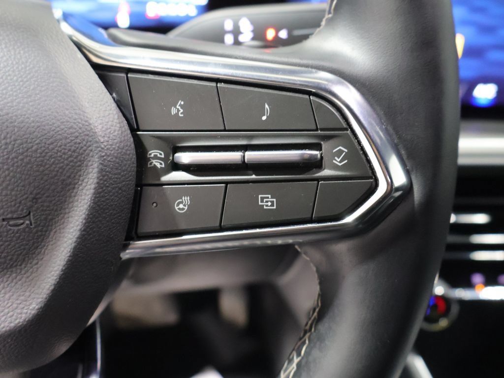 Used 2024 Chevrolet Traverse LT w/ Midnight/Sport Edition AWD/4WD image 36