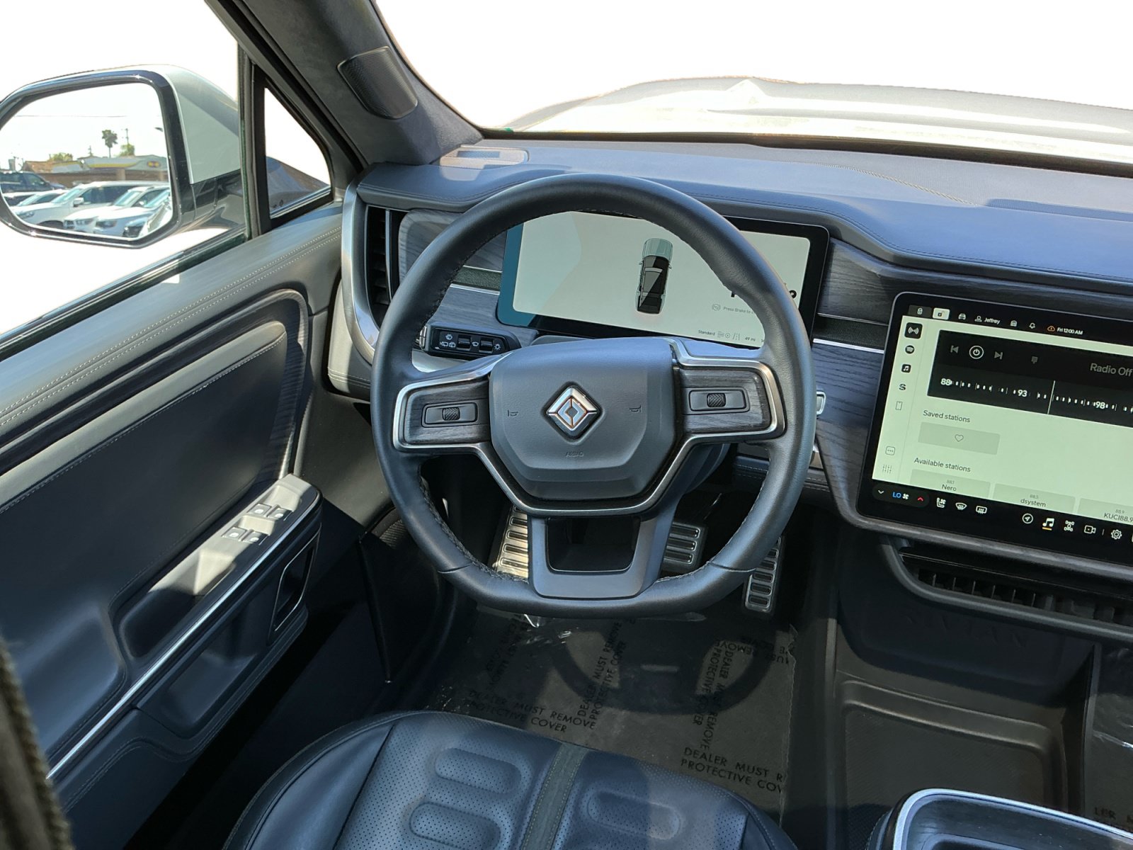 Used 2024 Rivian R1S Adventure Dual AWD/4WD image 3