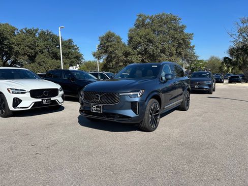 New 2026 Volvo XC90 B6 Plus w/ Protection Package Premier AWD/4WD image 3