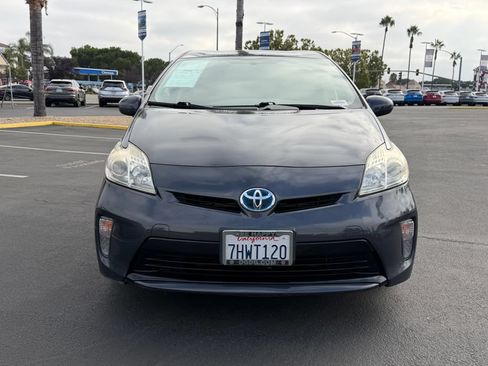 Used 2015 Toyota Prius Two FWD image 2