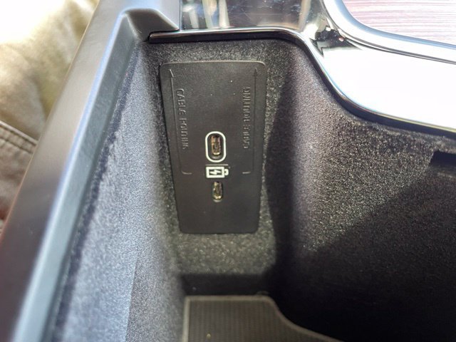 Used 2024 Volvo XC60 B5 Plus AWD/4WD image 38