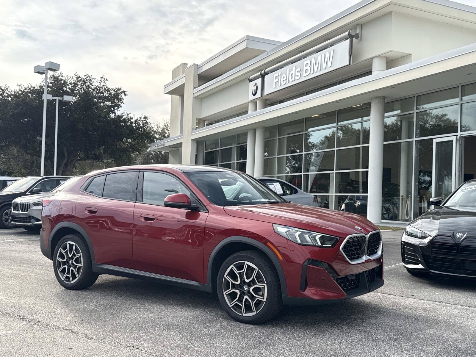 Used 2026 BMW X2 xDrive28i AWD/4WD image 1
