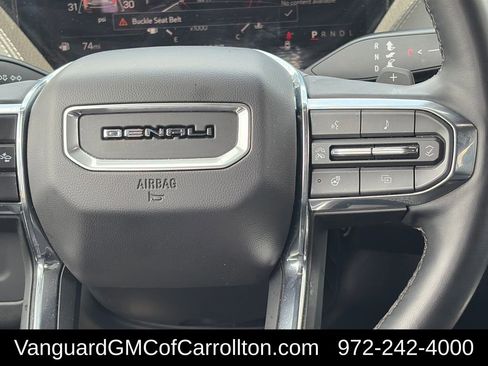 Used 2025 GMC Yukon Denali RWD image 17