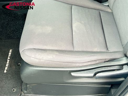 Used 2024 Nissan Frontier S image 23