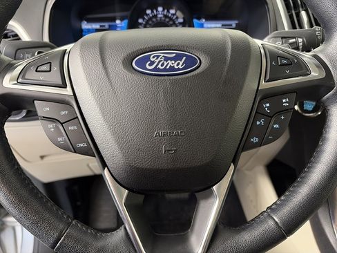 Used 2023 Ford Edge Titanium w/ Class II Trailer Tow Package image 16