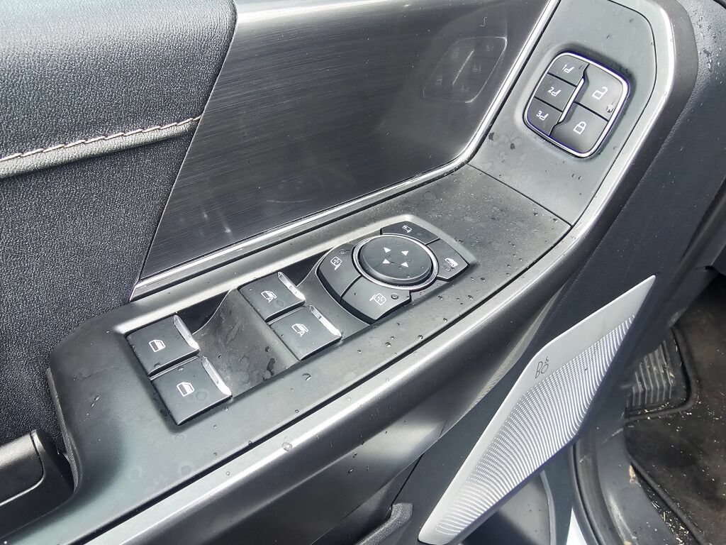 Certified 2025 Ford F150 Lariat w/ Equipment Group 502A High AWD/4WD image 19