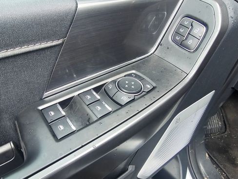 Used 2025 Ford F150 Lariat w/ Equipment Group 502A High image 19