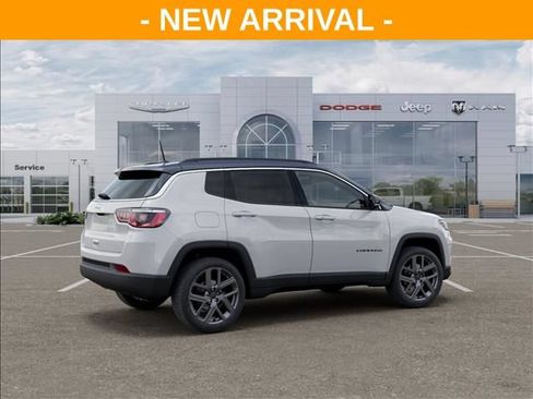 Used 2026 Jeep Compass Limited w/ Sun, Sound & Navigation Group AWD/4WD image 4